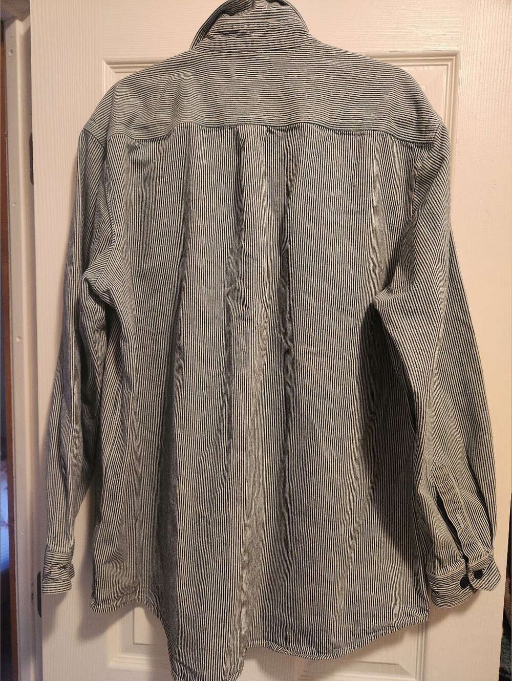 Carhartt Men's Narrow Black & White Striped Work Shirt Jacket - Picture 2 of 7